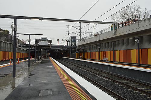 Ormond railway station